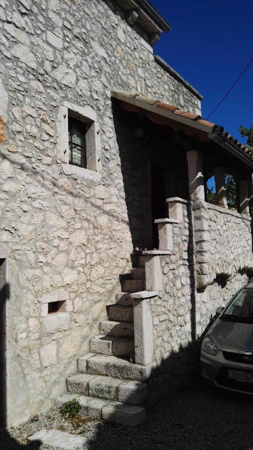 Studio Apartments Holy Trinity Novi Vinodolski Exterior foto